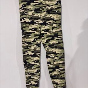 No Boundaries Green and Black Camo Leggings